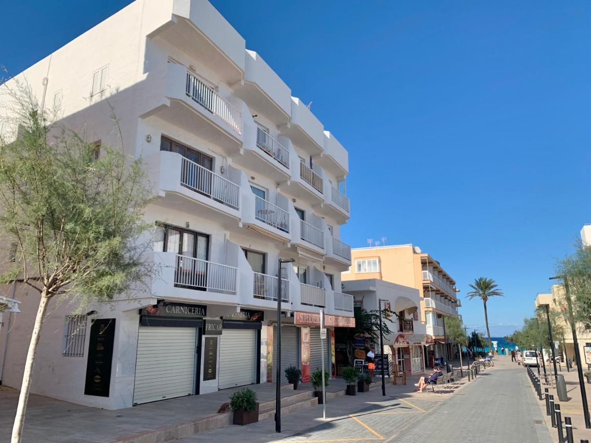 Apt Calmacabana A 50M Dal Mare Apartment Es Pujols Exterior photo