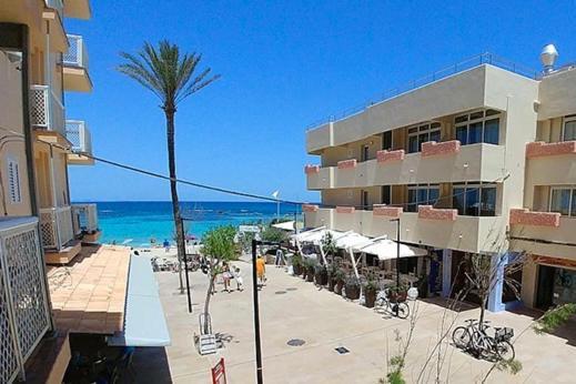 Apt Calmacabana A 50M Dal Mare Apartment Es Pujols Exterior photo