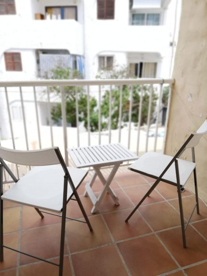 Apt Calmacabana A 50M Dal Mare Apartment Es Pujols Exterior photo