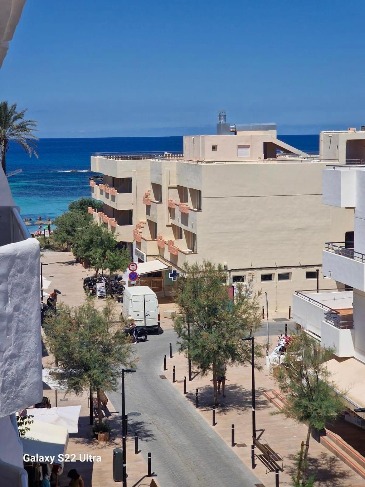 Apt Calmacabana A 50M Dal Mare Apartment Es Pujols Exterior photo